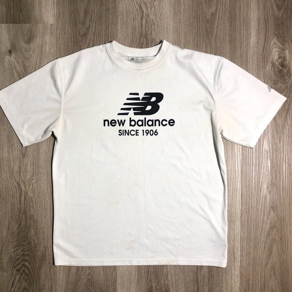 New Balance T-shirt - Picture 2 of 2